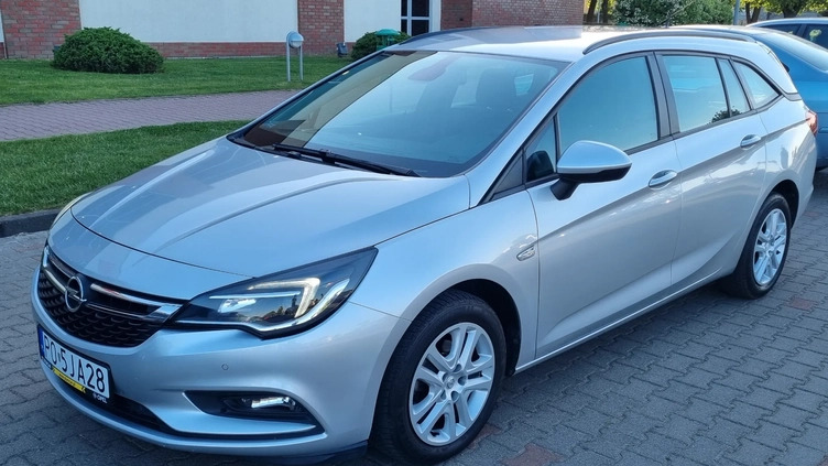 Opel Astra cena 44899 przebieg: 91100, rok produkcji 2018 z Poznań małe 379